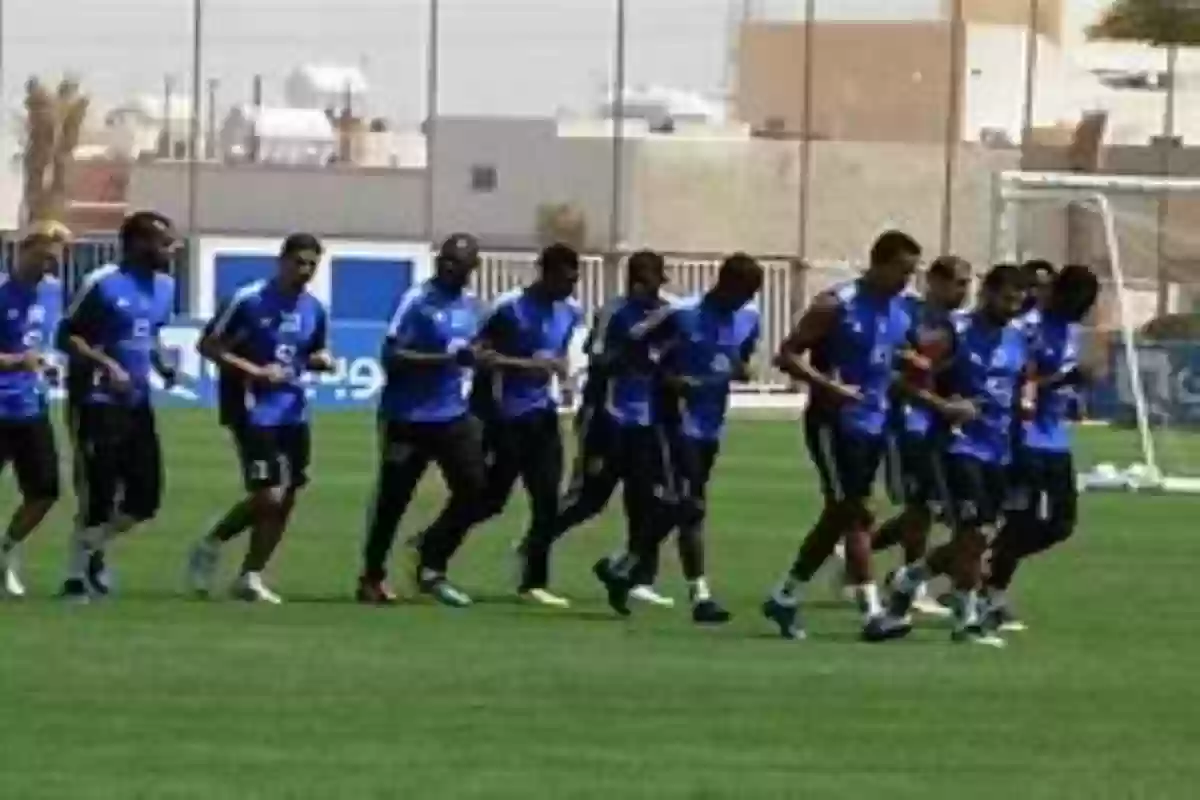 إصابة نجم الهلال وغيابه عن التدريبات قبل كلاسيكو الاتحاد